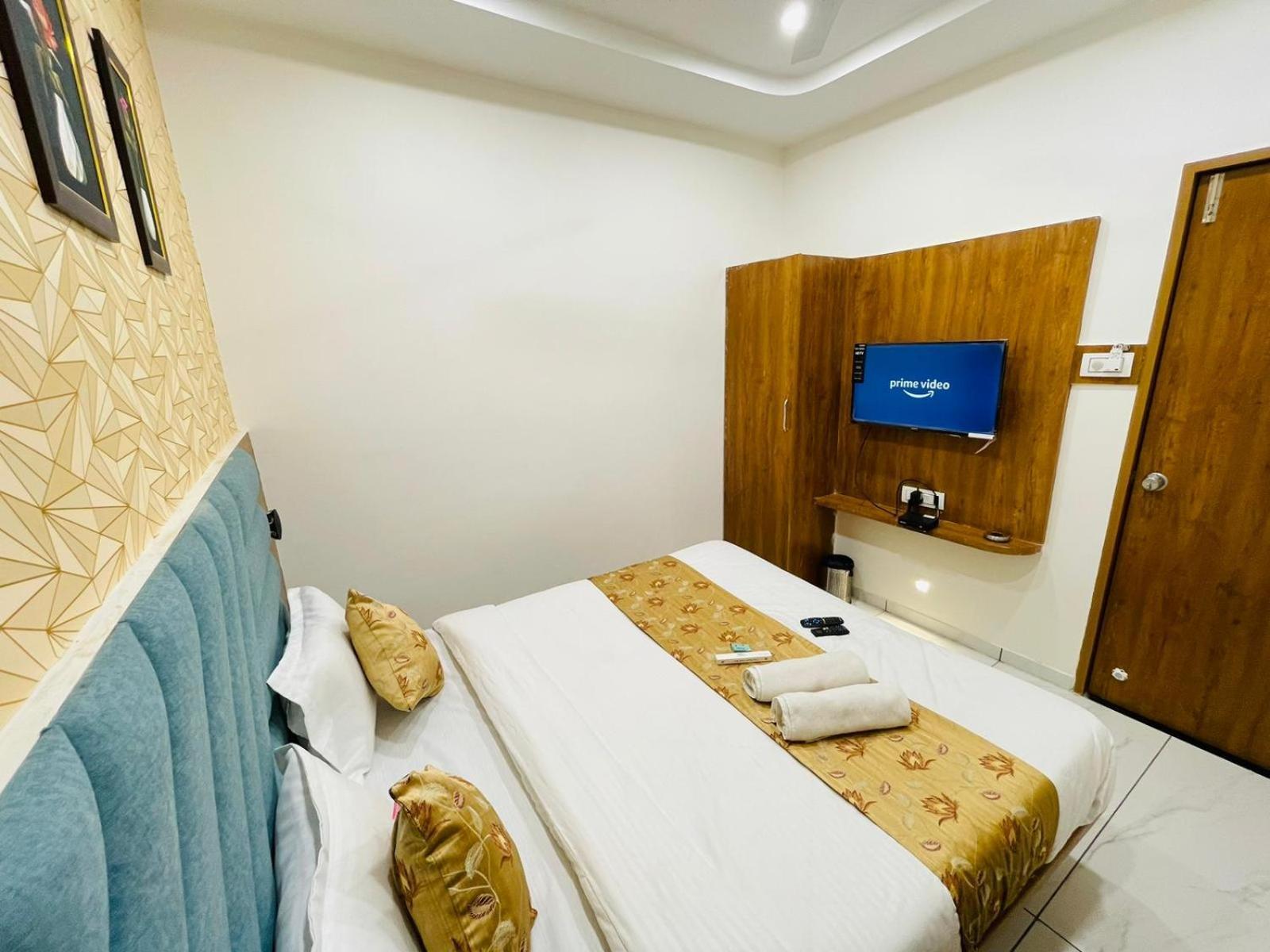 Hotel Avenue Sky Ahmedabad Exterior foto