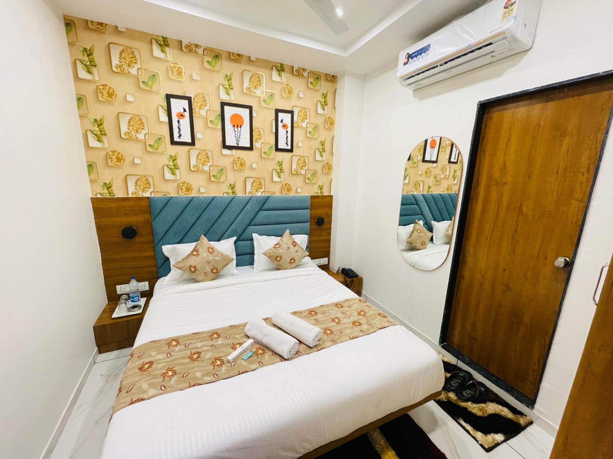 Hotel Avenue Sky Ahmedabad Exterior foto