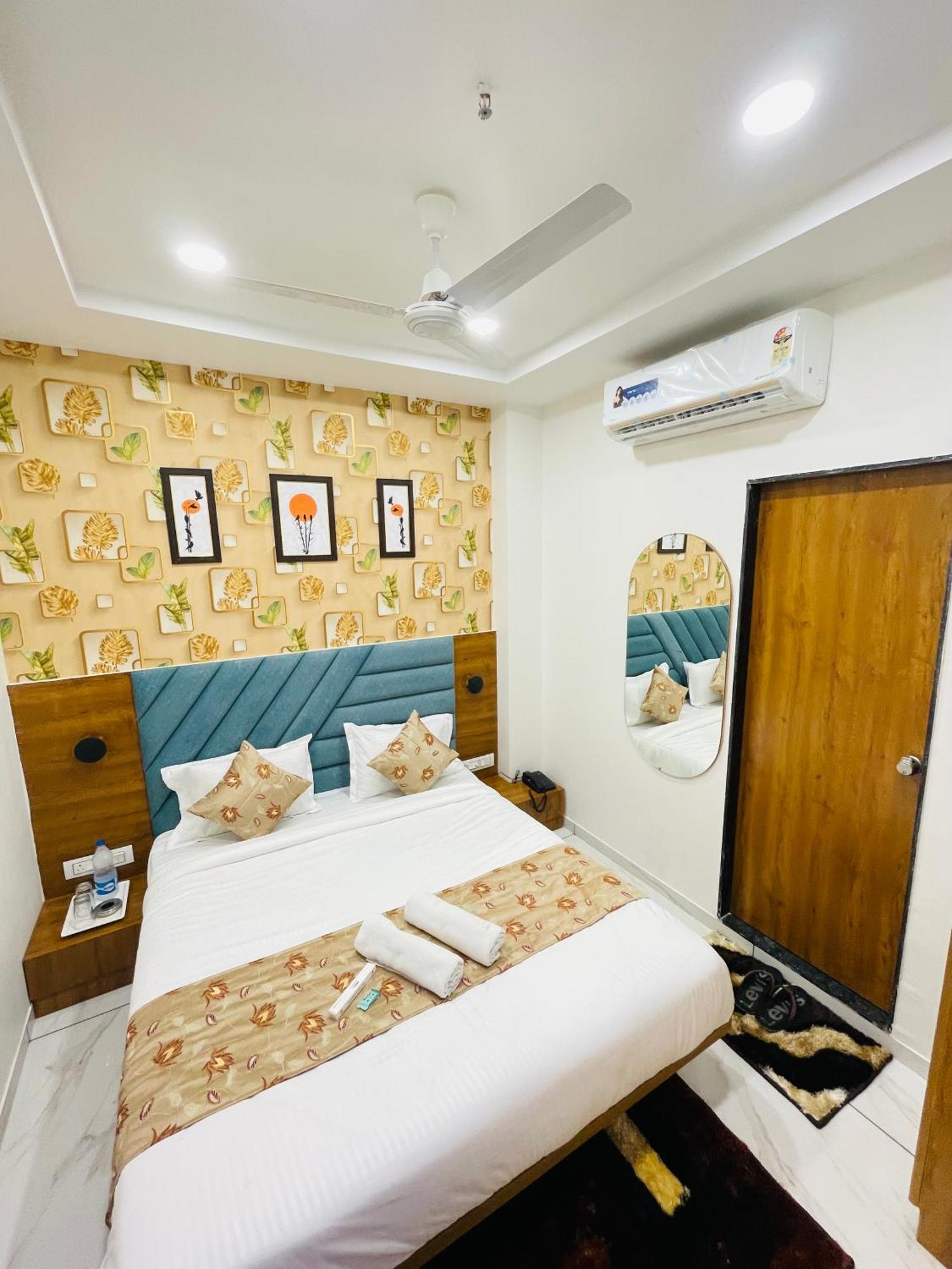 Hotel Avenue Sky Ahmedabad Exterior foto