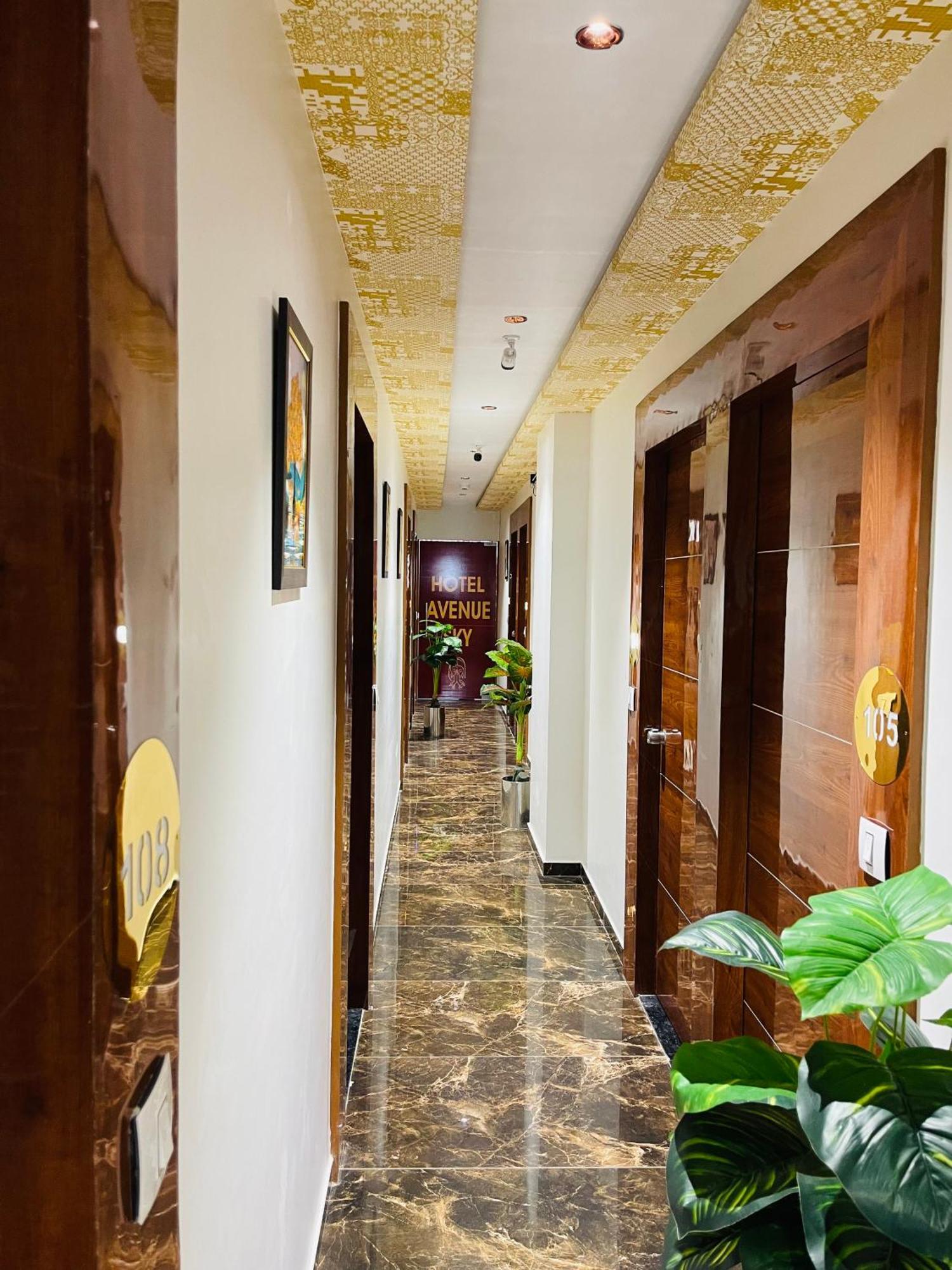 Hotel Avenue Sky Ahmedabad Exterior foto